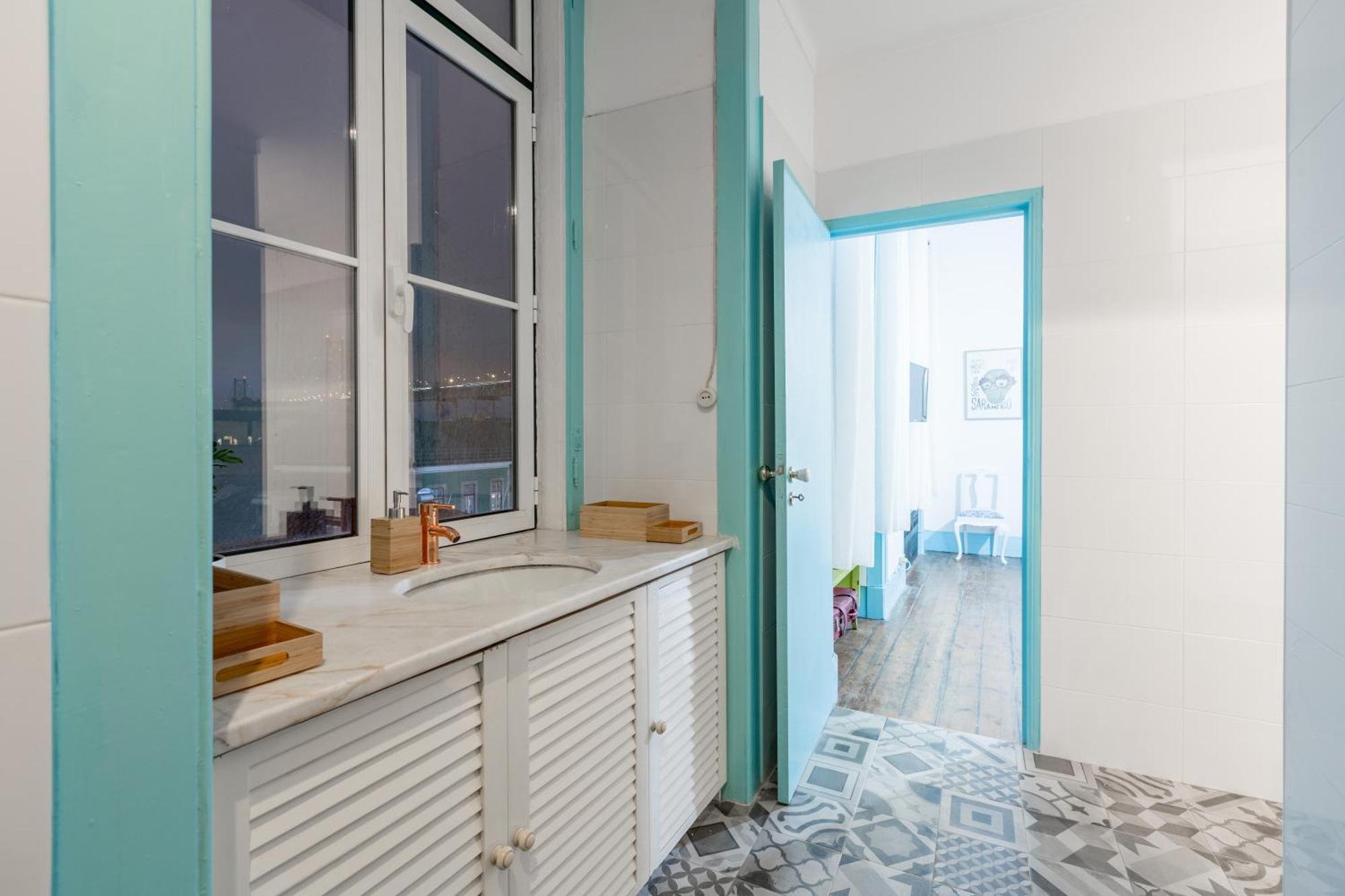 C&O Guest House Lisboa Екстериор снимка