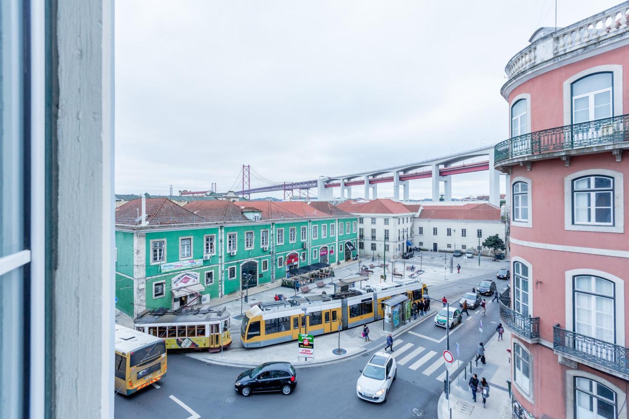 C&O Guest House Lisboa Екстериор снимка